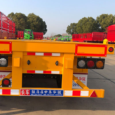 Camion a scheletro con pneumatici di ricambio e utensili HJGMCK21039