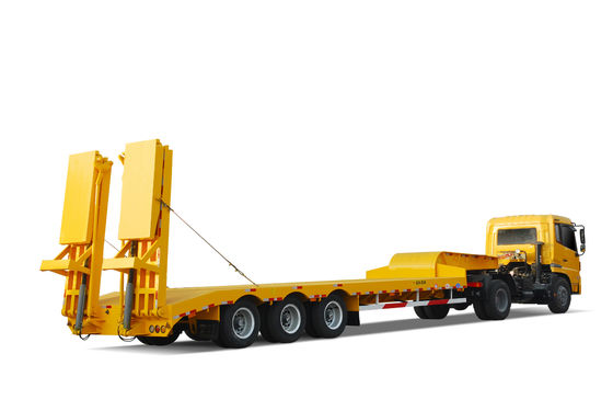 CIMC HUAJUN 3 asse pesante basso letto semirimorchio con rampa idraulica carico utile massimo 70TON