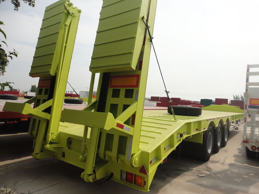 CIMC HUAJUN 3 asse pesante basso letto semirimorchio con rampa idraulica carico utile massimo 70TON