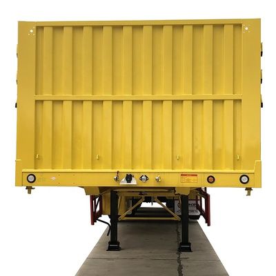 Trasporto degli animali con facilità e sicurezza utilizzando il nostro rimorchio di carico con recinzione chiusa in acciaio